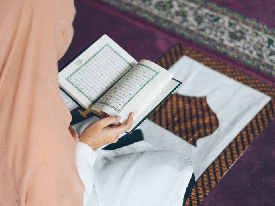 Ramadan Mubarak! Celebrate this blessed month with our Premium Quran Collections – Velvet, Leather, Rainbow & Tajweed Qurans.