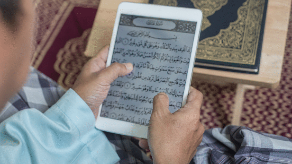 Can women read Quran on phone during periods? Discover authentic Islamic rulings & guidance at Quraan.pk