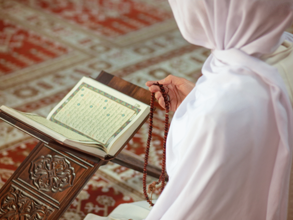 Can We Read Quran in Periods Without Touching It? | Islamic Guidance – Quraan.pk