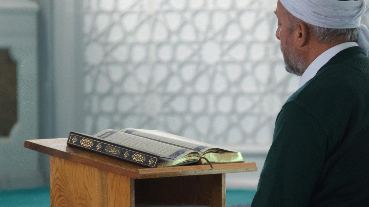 14th Ramzan is a blessed day of forgiveness and spiritual peace—turn to Allah with sincere duas and wazifas with guidance from Quraan.pk.